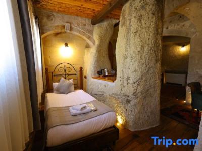 Sarnich Cave Suites - 160