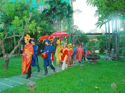 Silk Path Grand Hue - 29