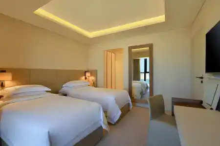 Fraser Suites West Bay - 46