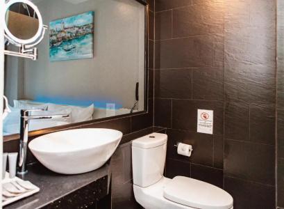 Triple L Patong Beach Phuket - 106