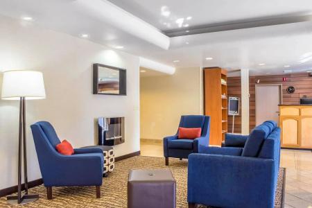 Comfort Inn & Suites near Kino Sports Complex - 1