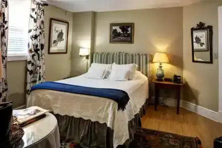 200 South Street Inn - 10