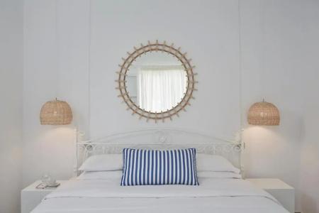 Mr. and Mrs. White Tinos - 51