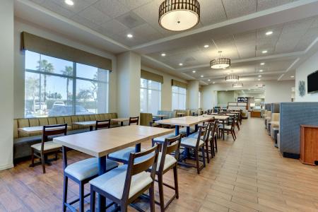 Drury Inn & Suites Orlando near Universal Orlando Resort - 16