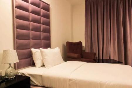 Parkside Plaza Muscat - 13