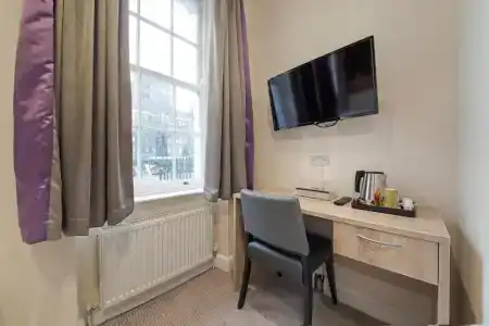 Oyo London 24 Sussex - 71