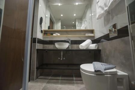 Pefkaki Boutique Loutraki - 8