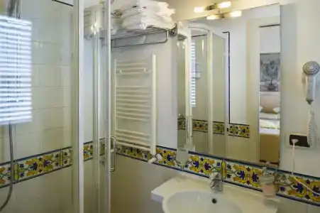 Bellevue Suite - 15