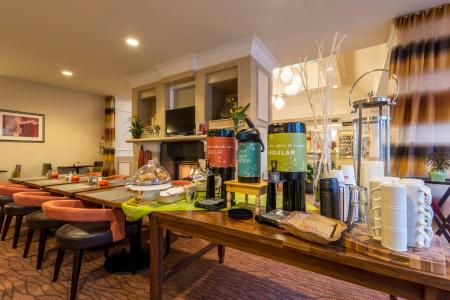 Hilton Garden Inn - 39