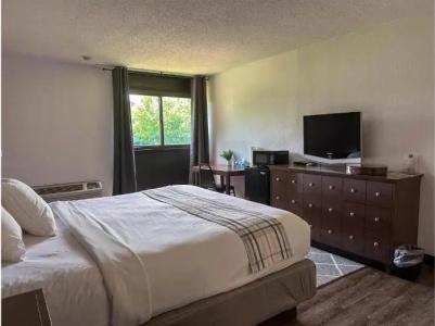 Rodeway Inn Airport - 38