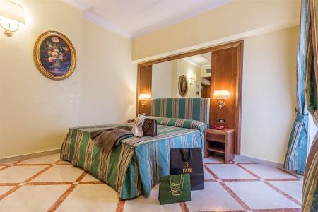 Raeli Noto - 7