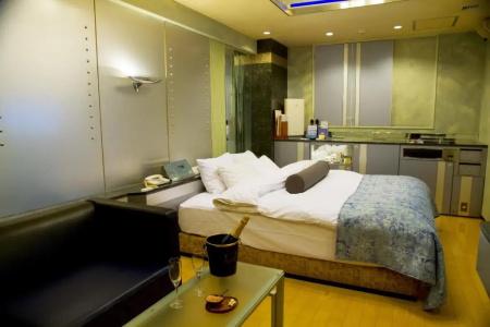 Grand Garden (Adult Only) - 18