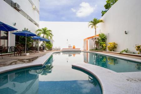 Ambassador Mérida - 20