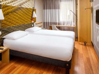 ibis Bristol Centre - 16