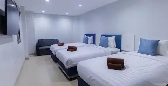 Silla Patong Hostel - 49