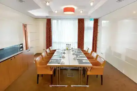 Ascari Parkhotel - 13