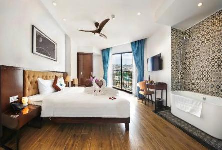 Ritzy Boutique Da Nang - 40