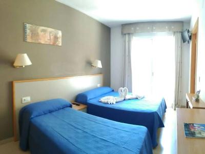 Cosmos Tarragona - 3