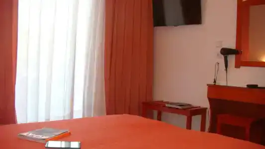 Victor Eleni - 6