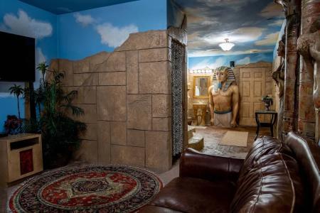 The Anniversary Inn - - 127