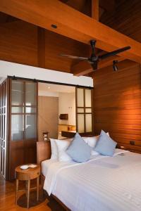 Chann Bangkok Noi - 100