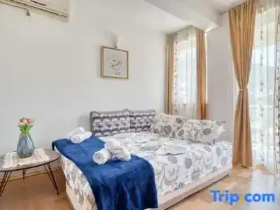 Elena - 266