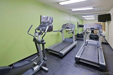Country Inn & Suites by Radisson, West, KS - 22