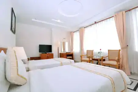Tan Hoang Long - 36