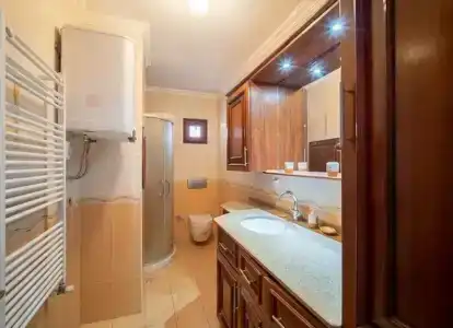 Fora Apart - 40
