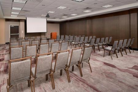 Courtyard by Marriott - 17