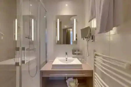 Best Western Hôtel d'Arc - 59