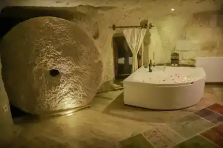 Heritage Cave Suites - 102