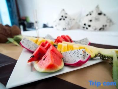 Moonlight Resort - 100