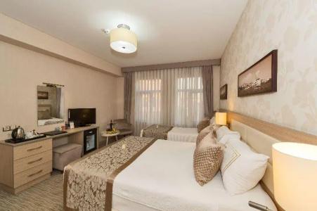 Azzap Galata - 7
