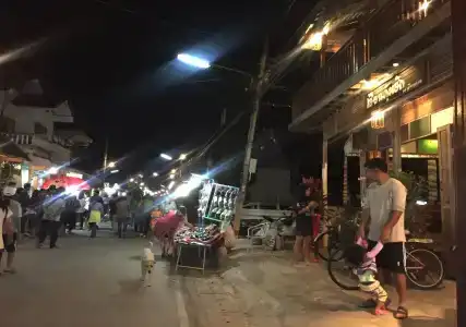 Huan Kum Huk - 13