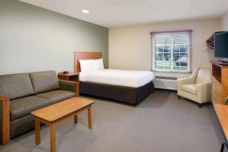 WoodSpring Suites - 3