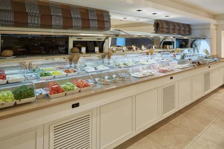 DoubleTree by Hilton Izmir - Alsancak - 12