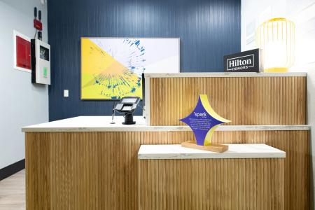 Clarion Pointe - 33