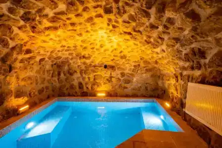 Atilla's Cave - 418
