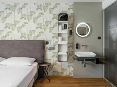 Sheraton Paris Roissy Airport - 13