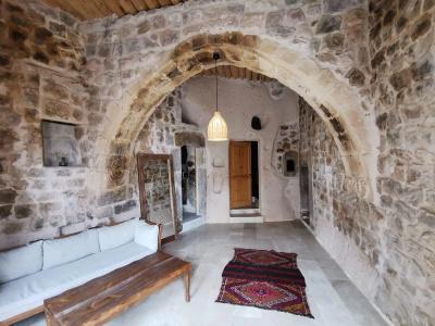 Helike Cave - 142