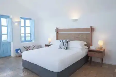 Pantelia Suites - 225