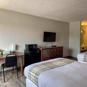 Rodeway Inn Airport - 32