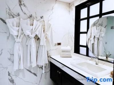 Glory Boutique Suite - 53