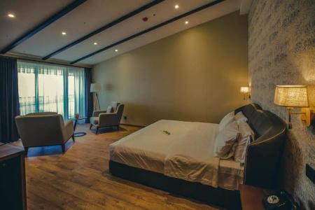 Boutique Kviria - 37