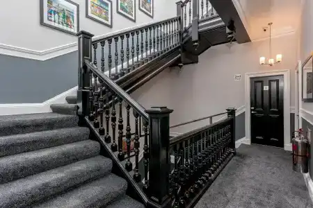 West End - 11