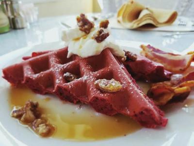Albemarle Inn - - 10