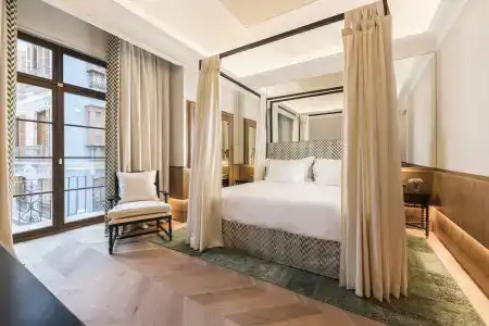 Palacio Solecio, a Small Luxury of the World - 5