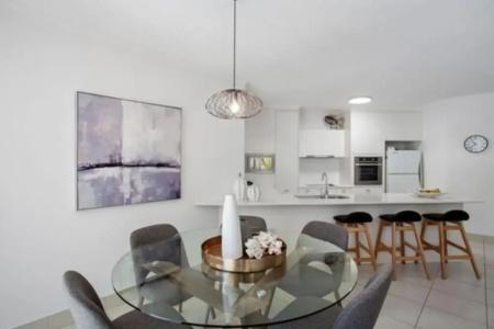 Noosa Tropicana - 216