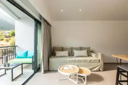 T Premium Suites - 48